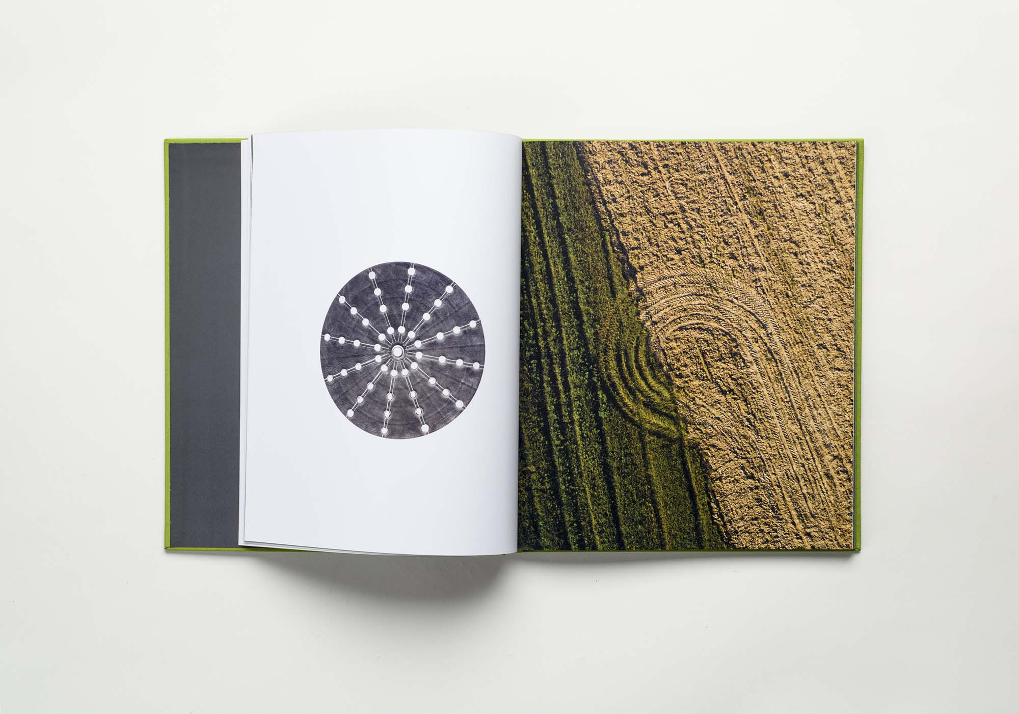 A unique art book for the 25th anniversary of DIADEM