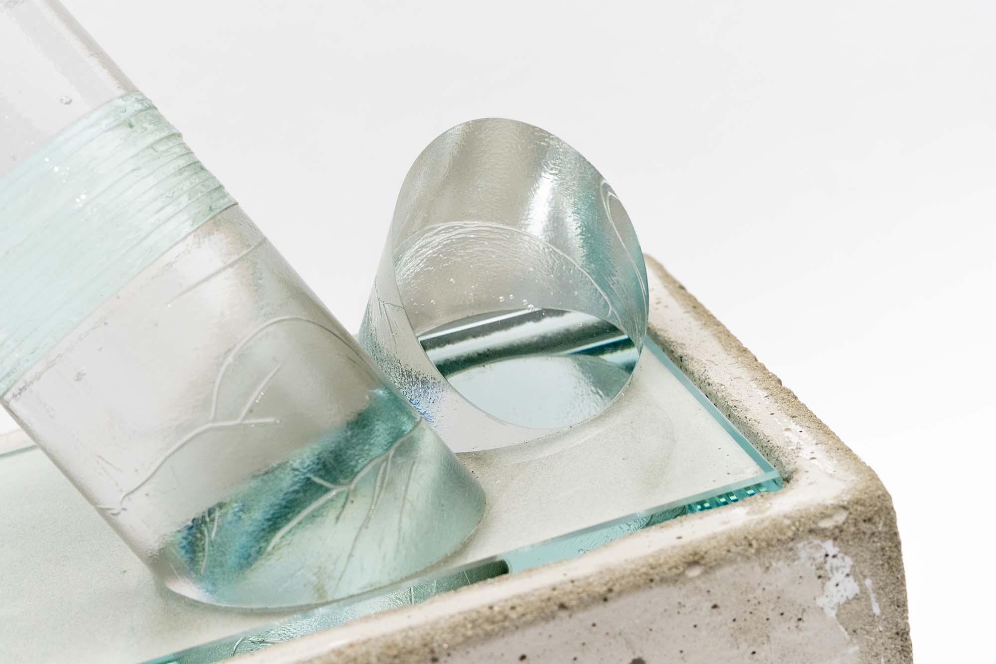 Knot on a Thread of Thought