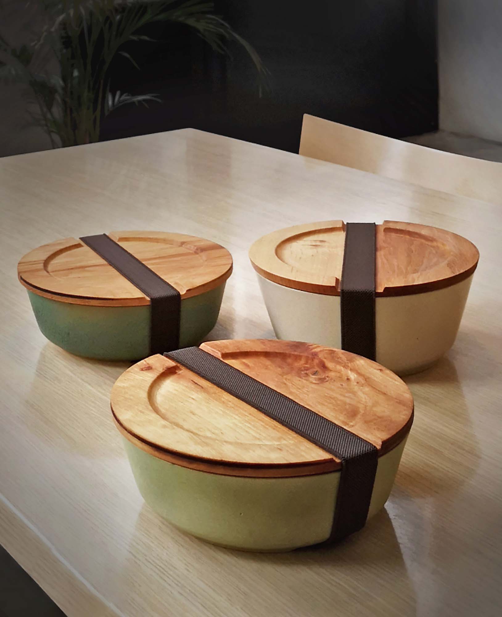 Three-piece ceramic food delivery set